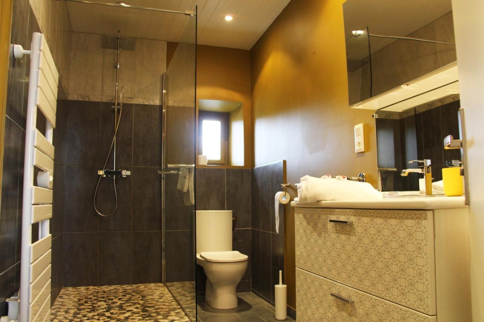 Henri IV - Parking Included - Self Check-In Apartment ชาร์ตร ภายนอก รูปภาพ